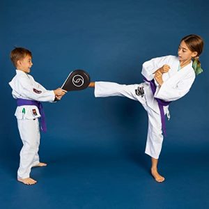 Juvale Black Taekwondo Kick Pads for Training, Martial Arts Striking Pads (15 x 7.5 in, 2 Pack)