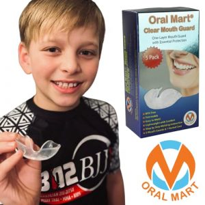 Oral Mart Youth Clear Mouth Guards for Kids (5 Pack) (Youth-Sized) - Sports Mouth Guard for Basketball, Karate, Martial Arts, Taekwondo, Boxing, Football, Rugby, BJJ, Soccer (with 1 Free Case)
